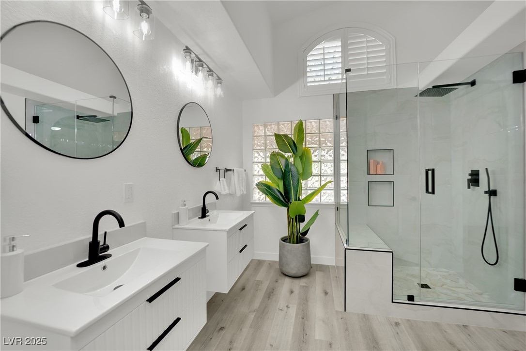 9228 Sun Rose Avenue