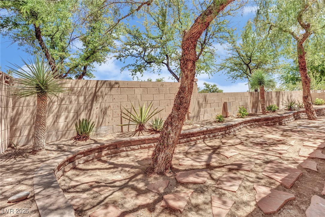 9228 Sun Rose Avenue