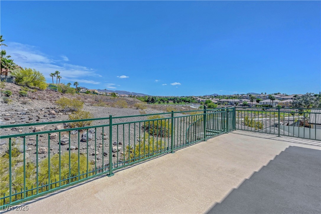 3079 Evening Mist Avenue