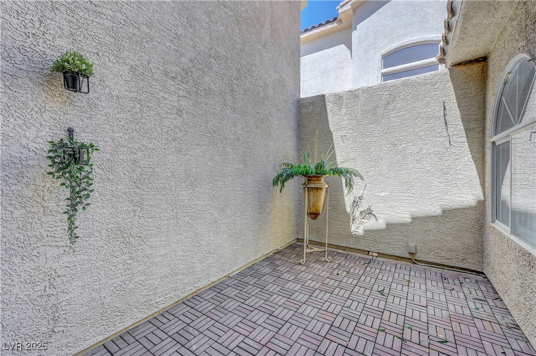 3079 Evening Mist Avenue