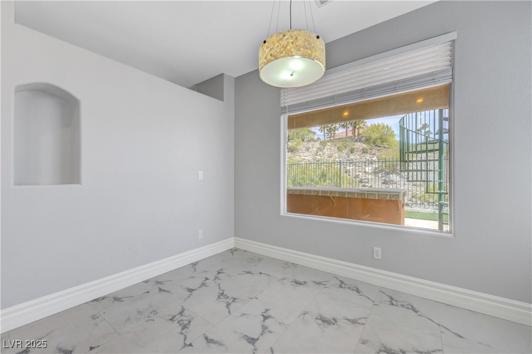 3079 Evening Mist Avenue
