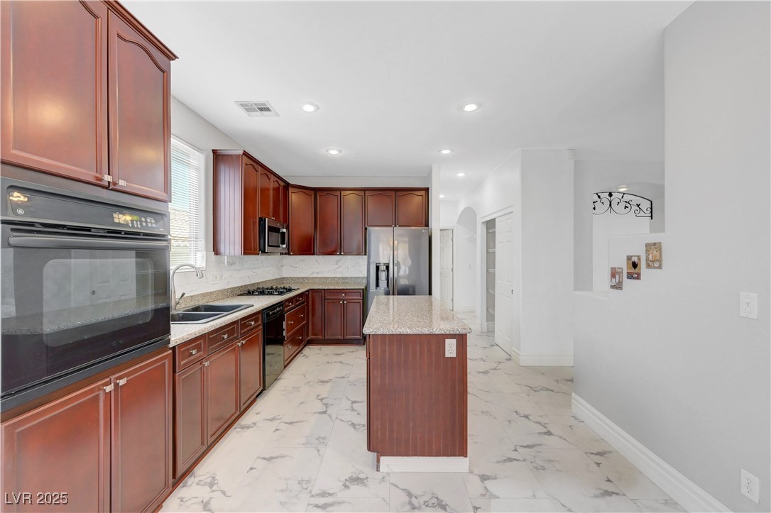 3079 Evening Mist Avenue