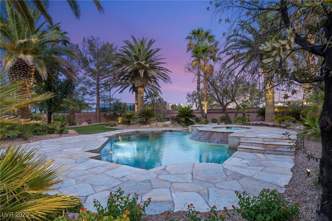 2285 Villefort Court