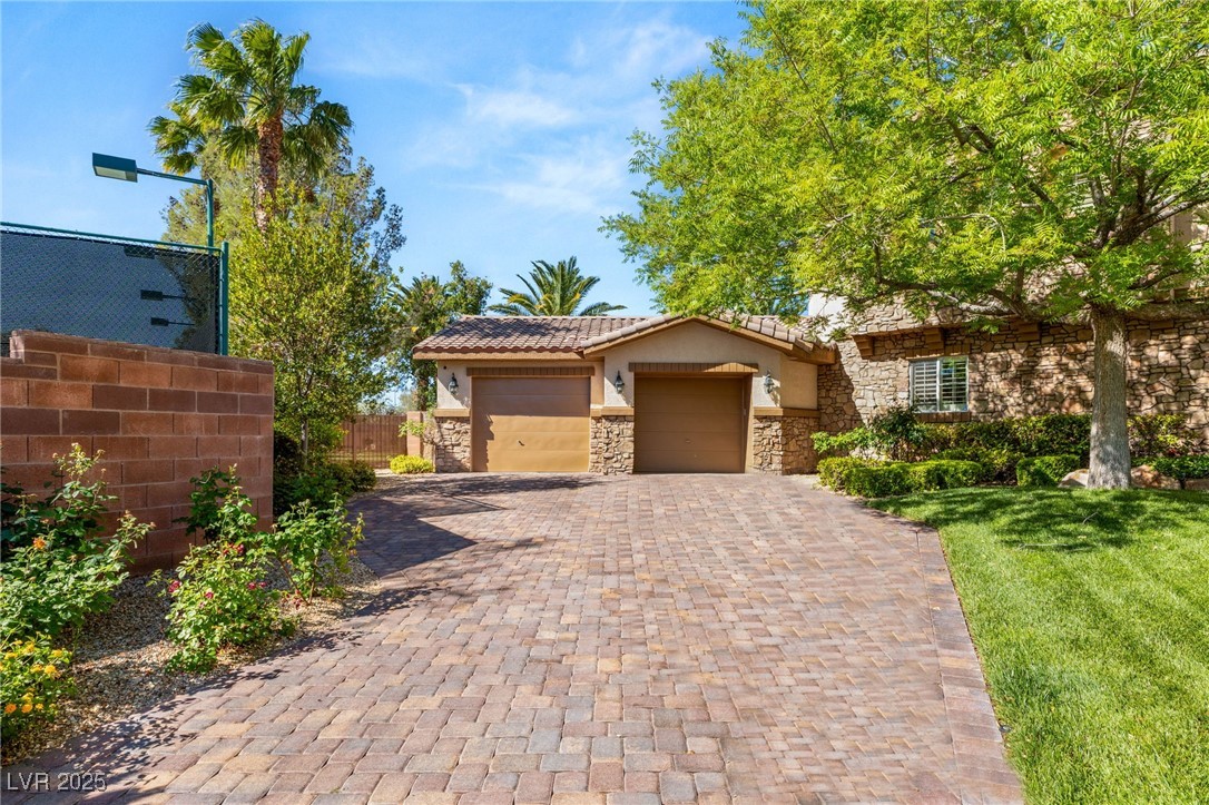 2285 Villefort Court