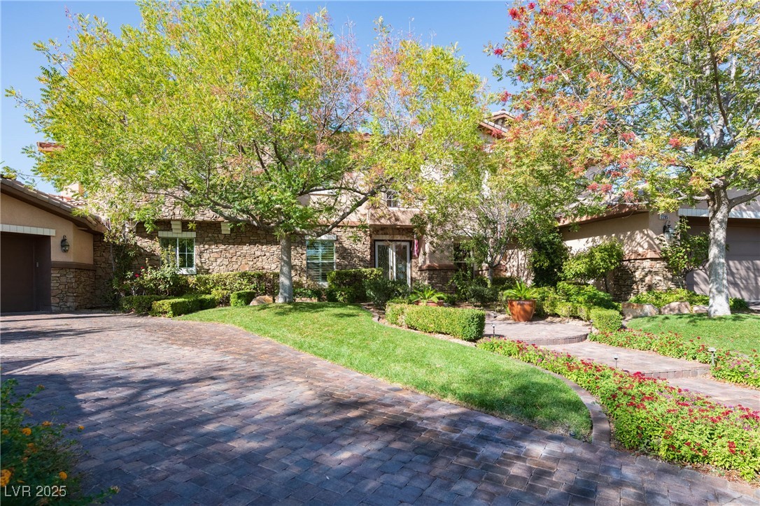 2285 Villefort Court