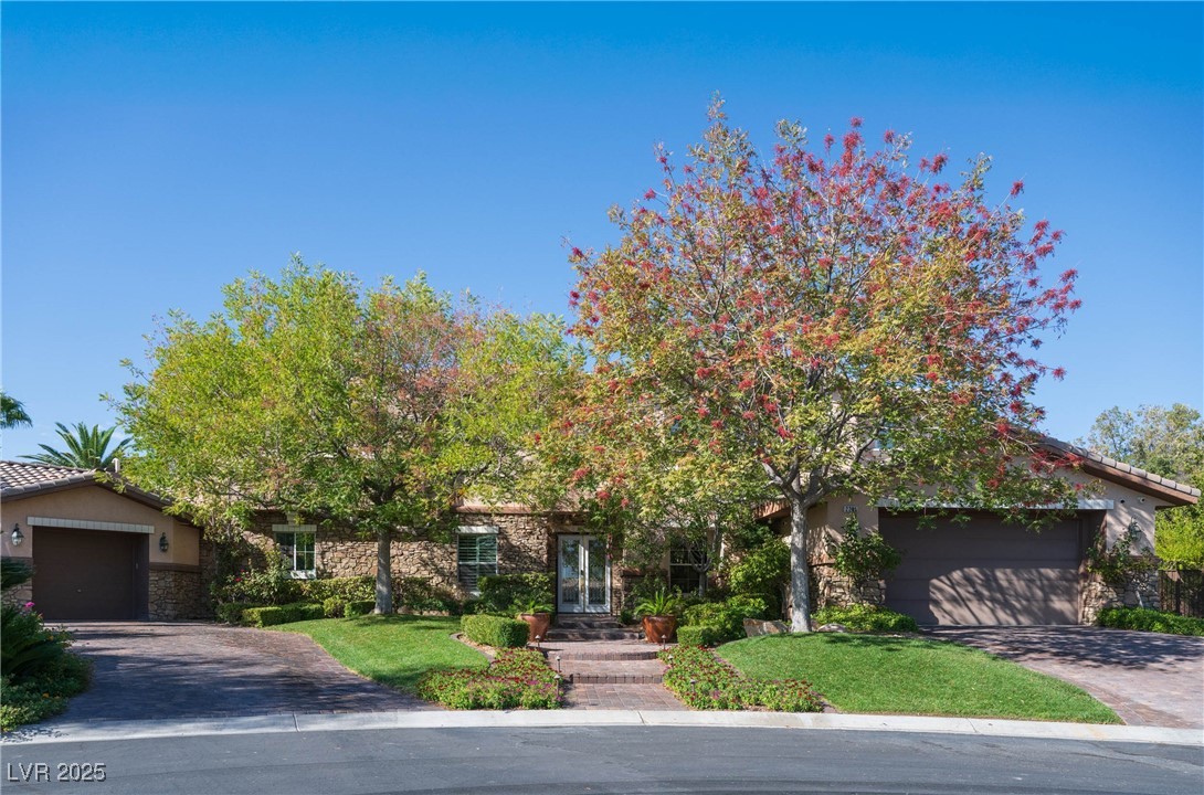 2285 Villefort Court