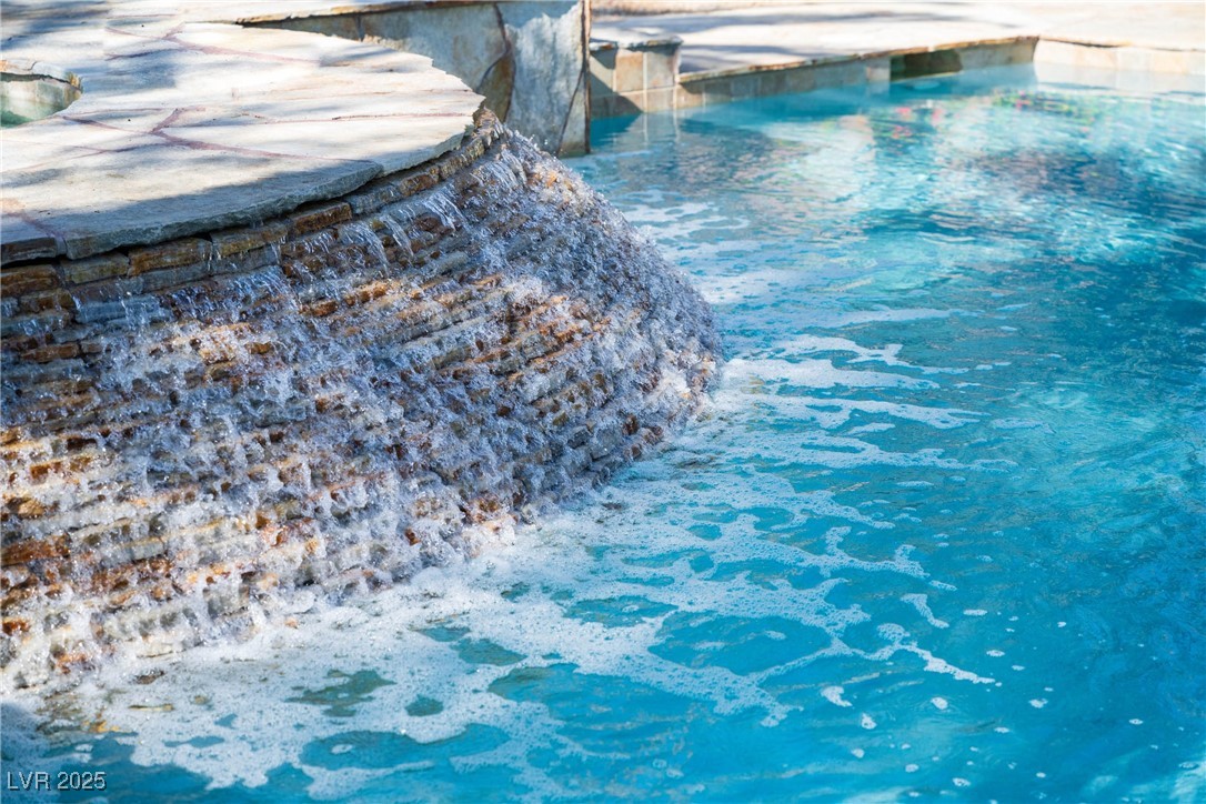 2285 Villefort Court