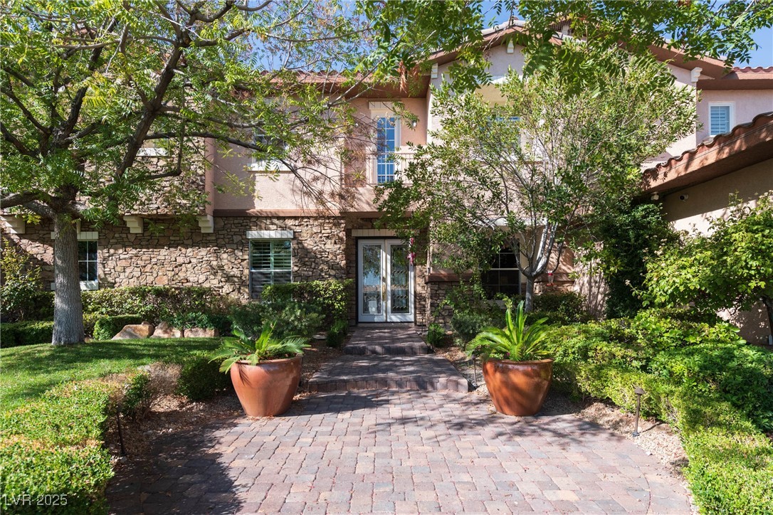 2285 Villefort Court