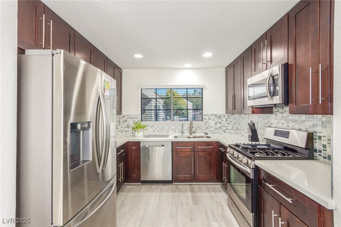 5221 Crooked River Circle