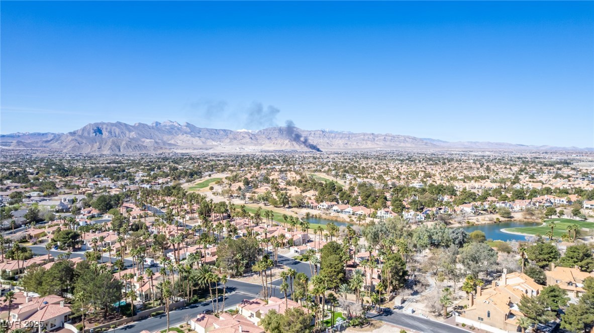 5221 Crooked River Circle