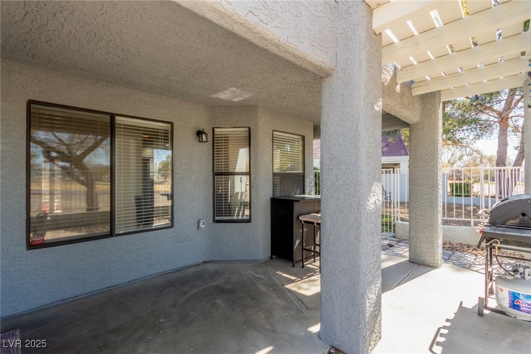 5221 Crooked River Circle