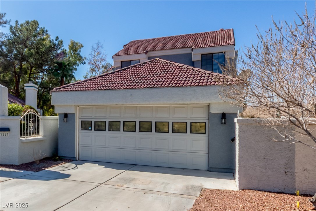 5221 Crooked River Circle