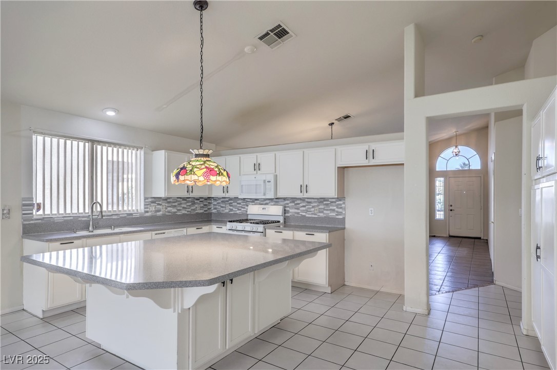 5425 Thomaston Court