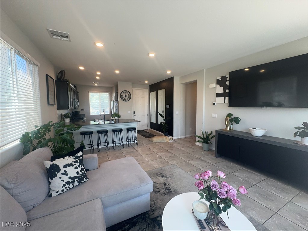 7636 Bandon Cliffs Street