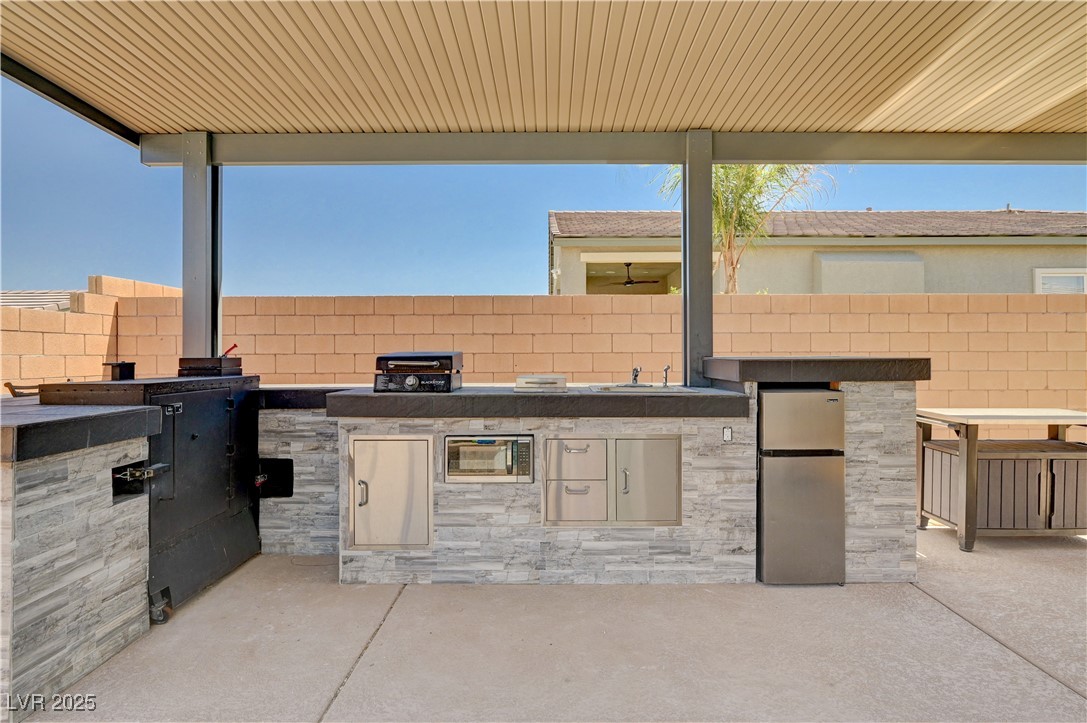 8934 Windgate Ranch Street