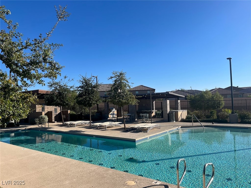9296 Desert Pearl Avenue