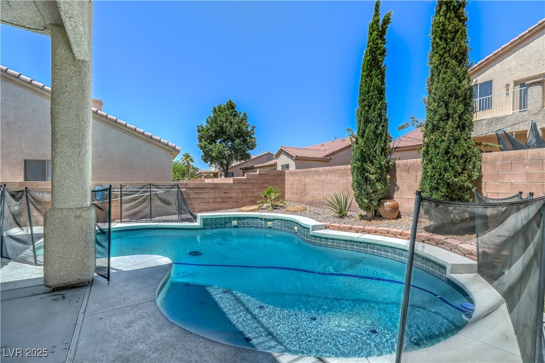 7537 Splashing Rock Drive