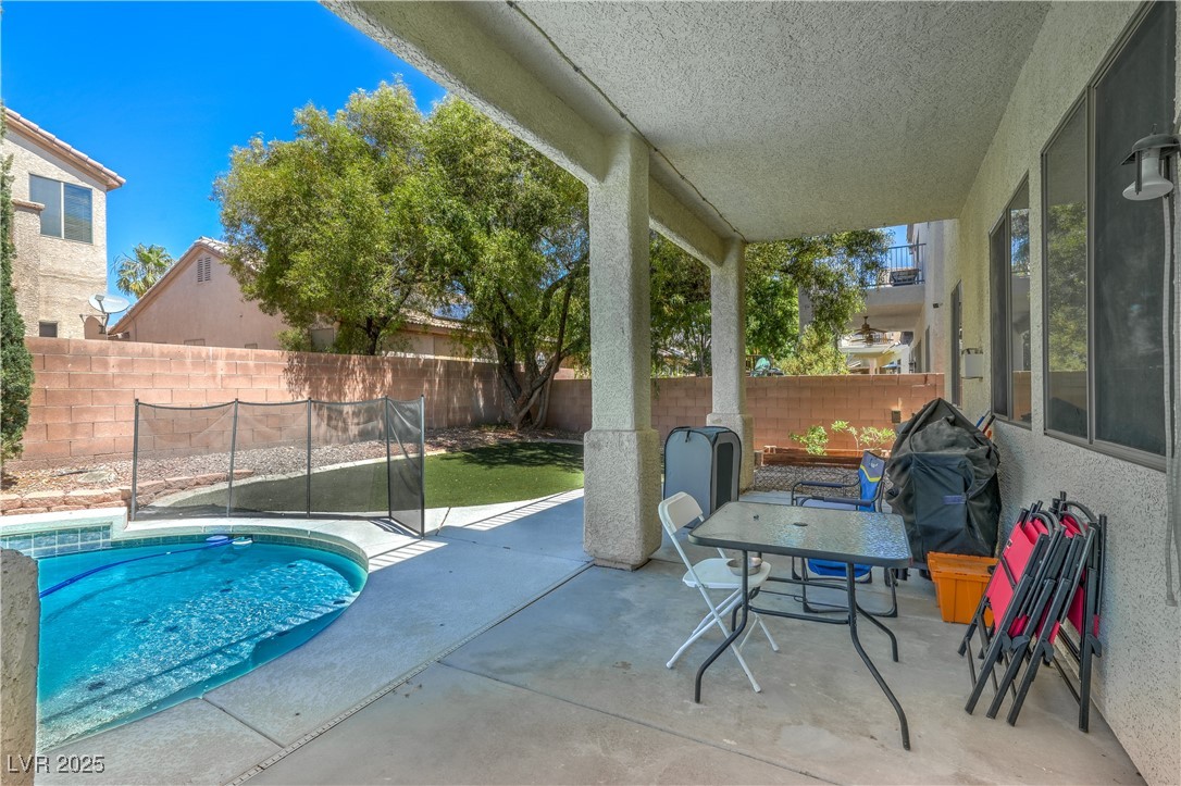 7537 Splashing Rock Drive