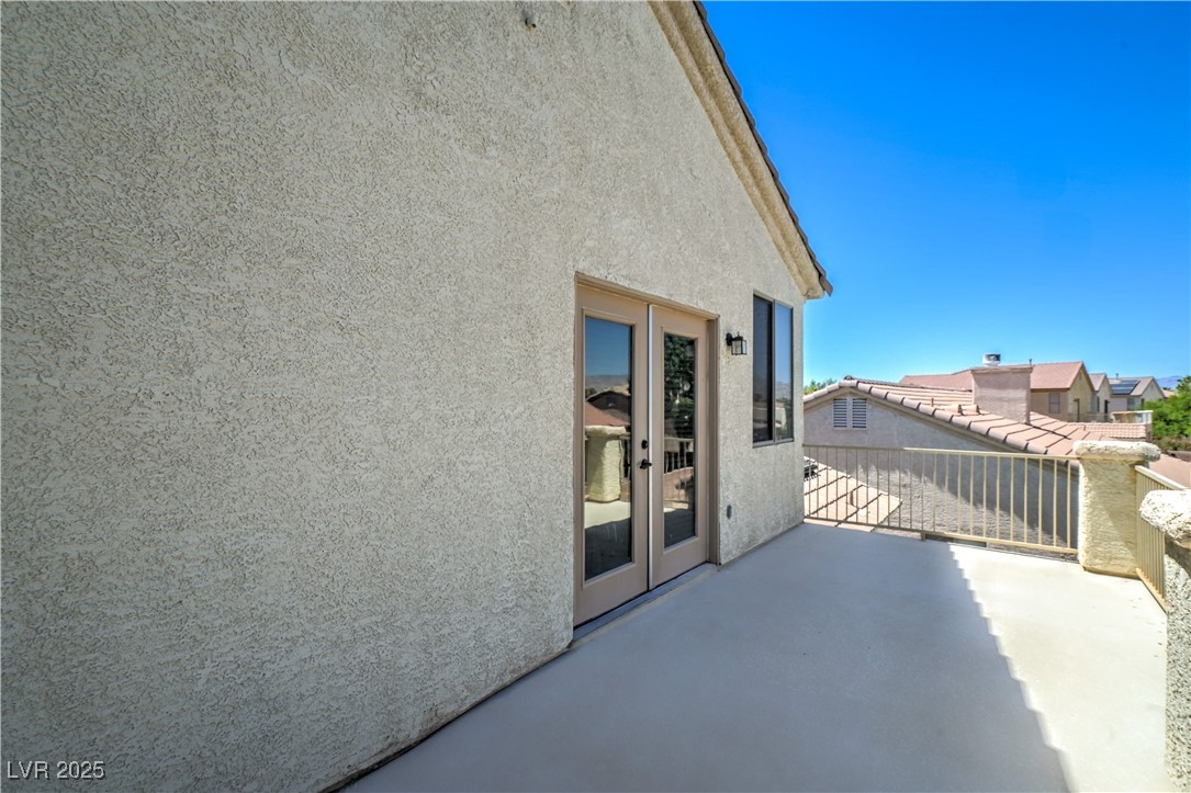 7537 Splashing Rock Drive