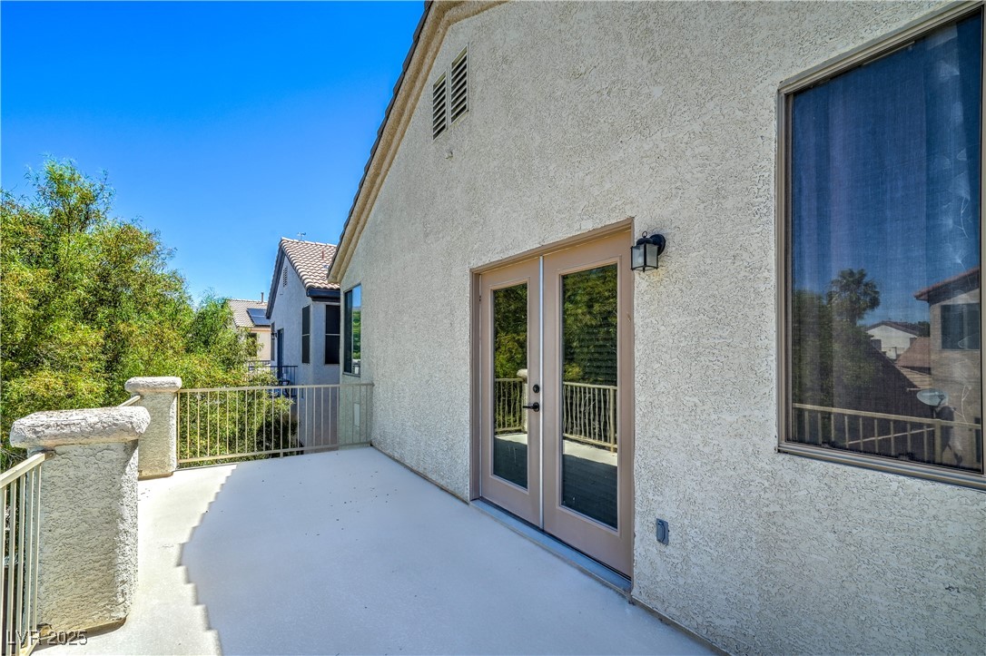 7537 Splashing Rock Drive