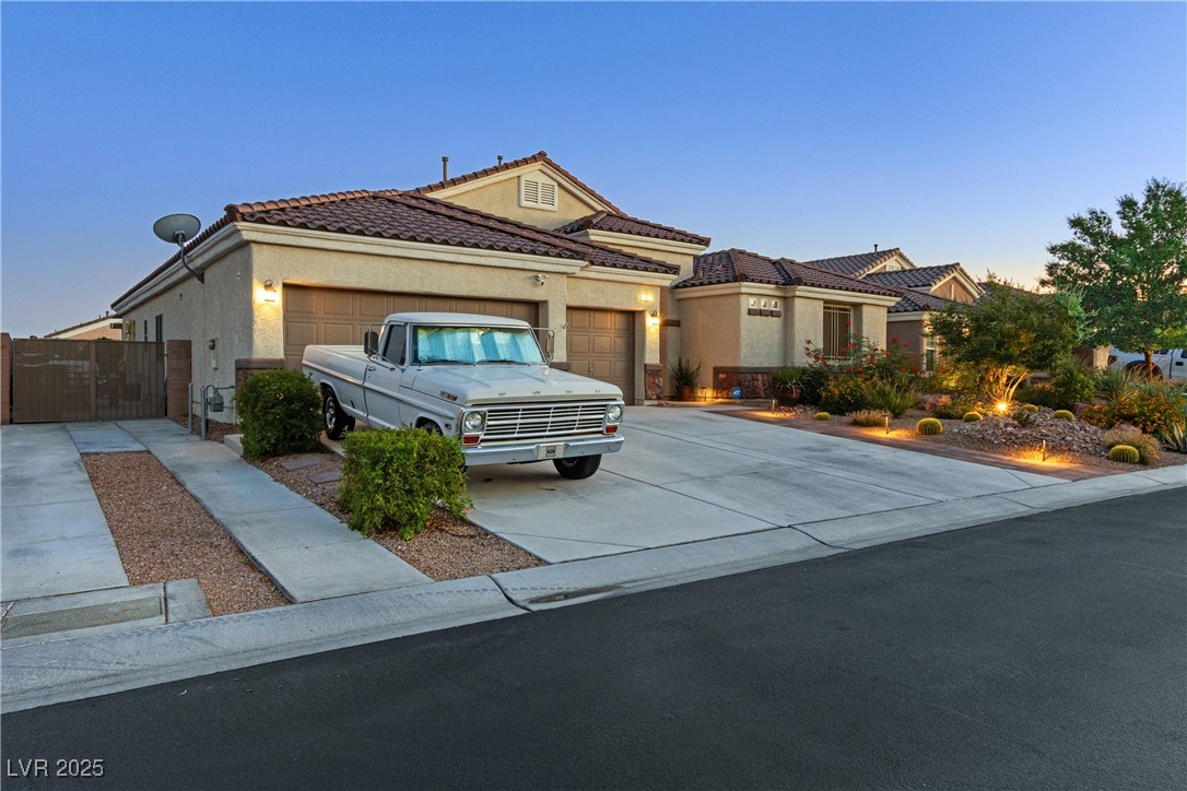 6413 White Tiger Court