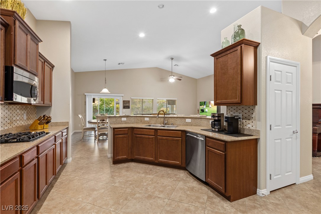 6413 White Tiger Court