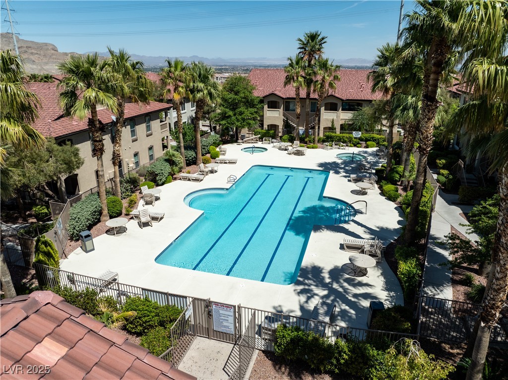 3474 Desert Cliff Street 201