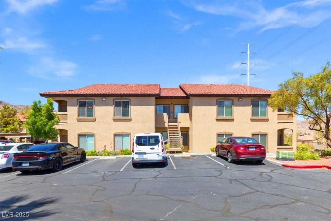3474 Desert Cliff Street 201
