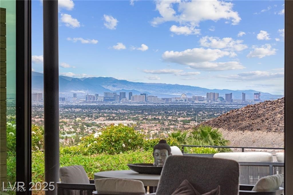 387 Solitude Peak Lane