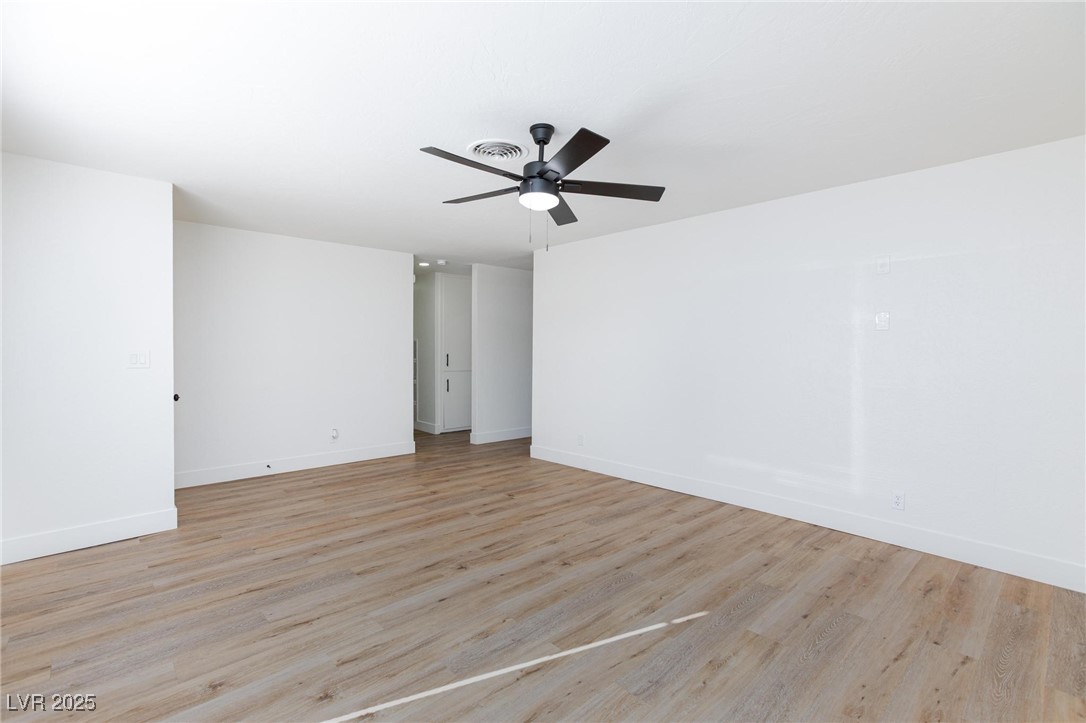 2112 Los Altos Street