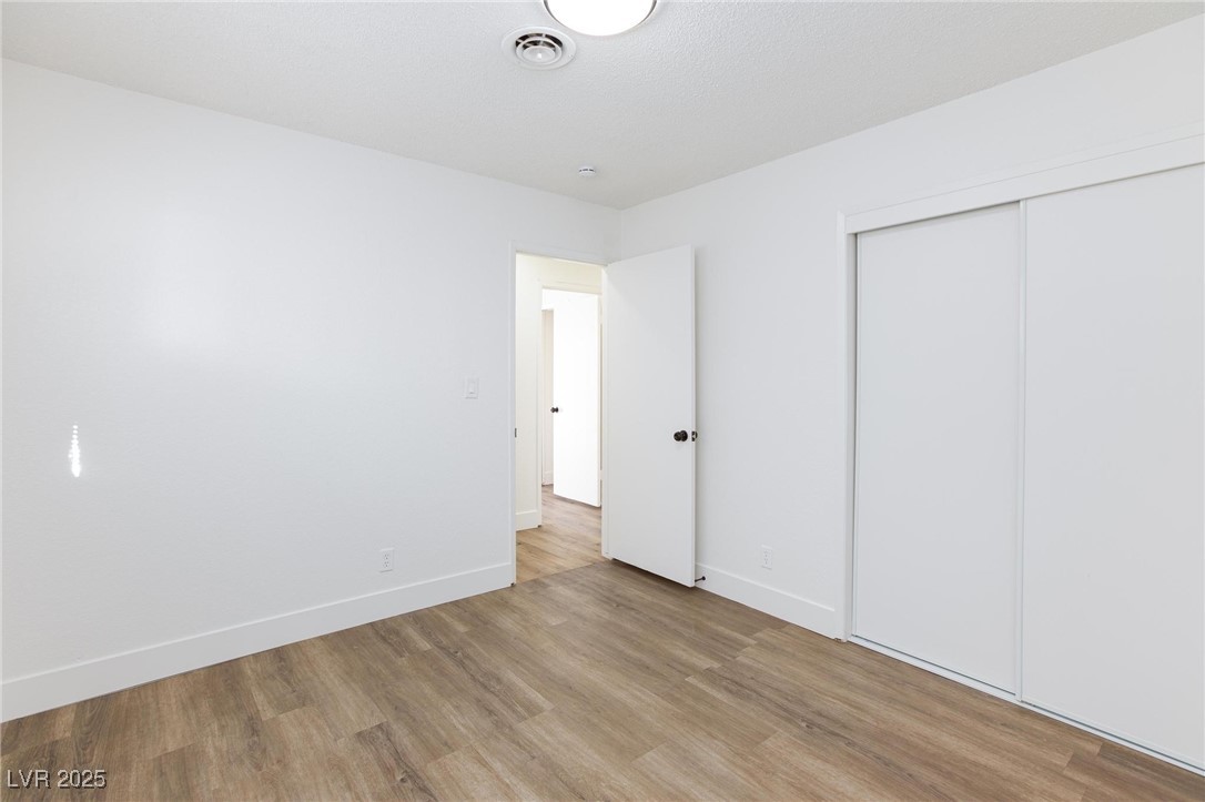 2112 Los Altos Street