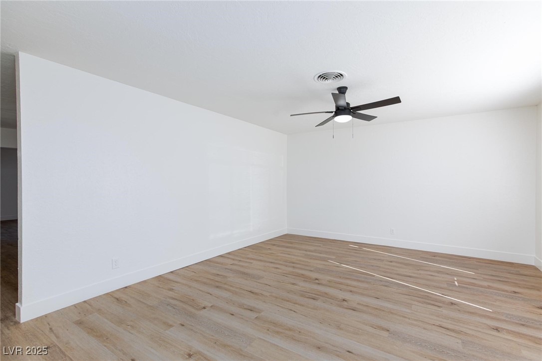 2112 Los Altos Street