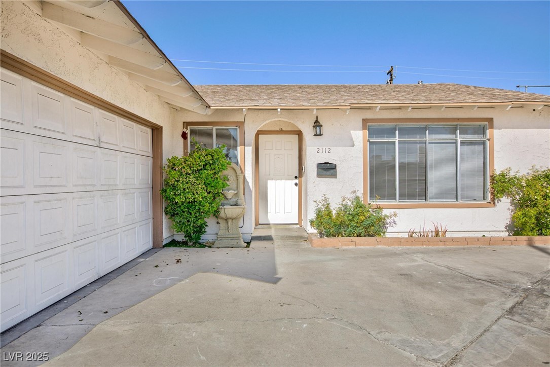 2112 Los Altos Street