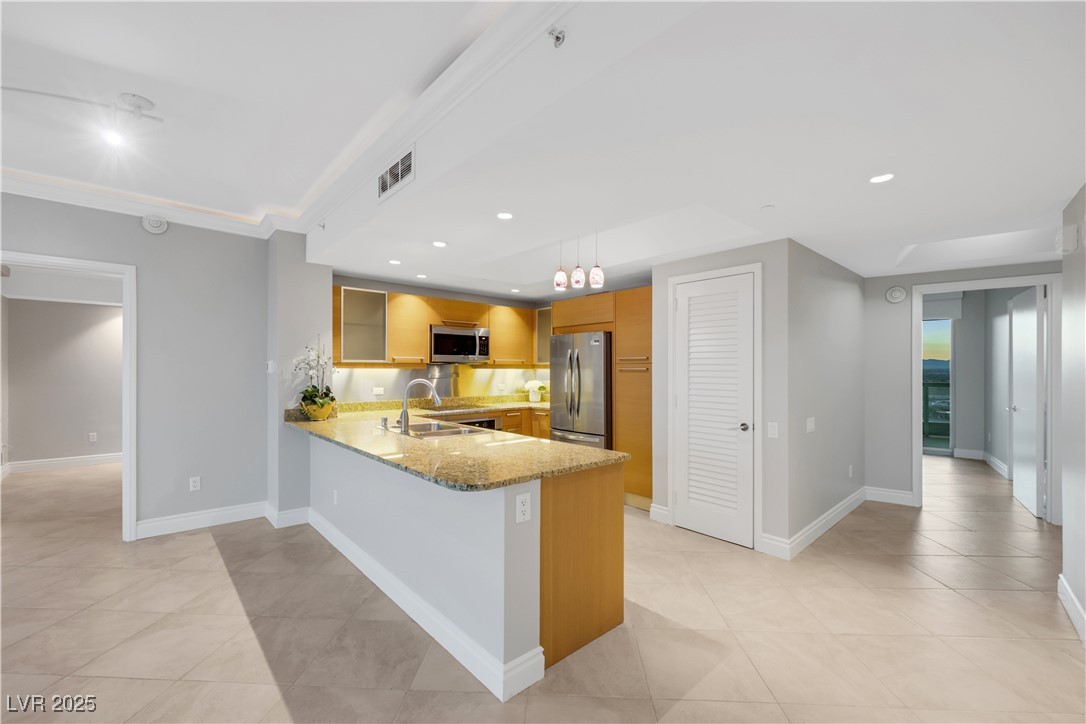 322 Karen Avenue 2501