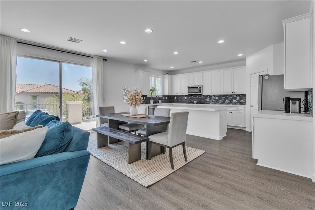 7775 Santos Bay Court