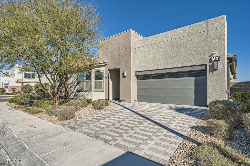 6834 Compass Street