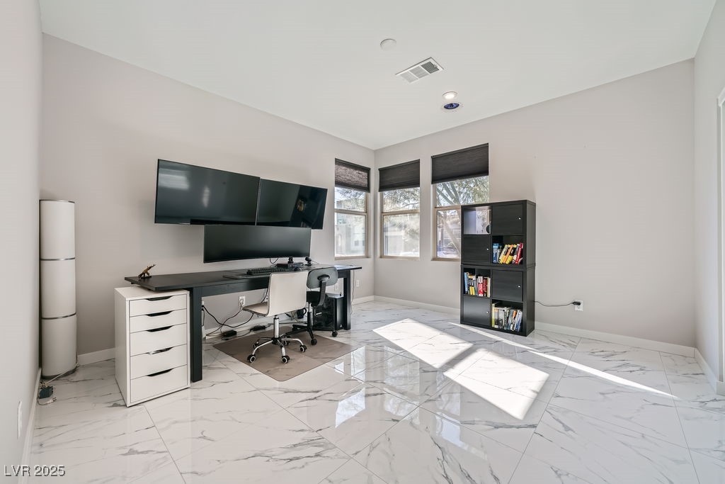 6834 Compass Street