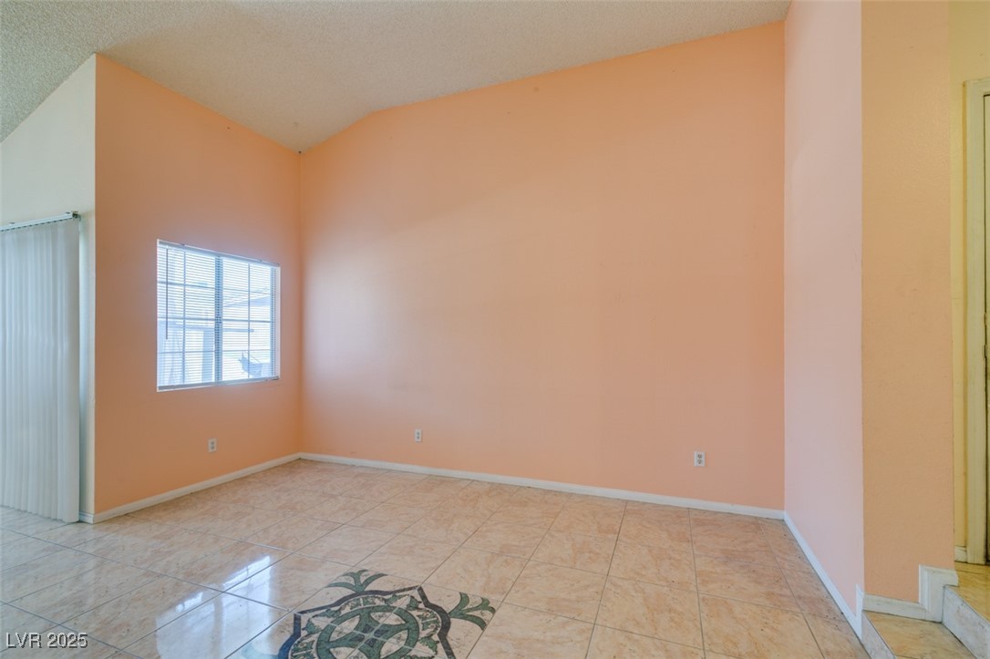 3127 Kennewick Drive