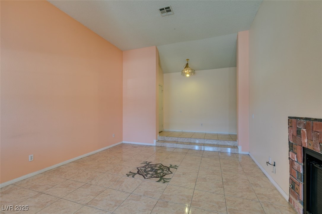 3127 Kennewick Drive