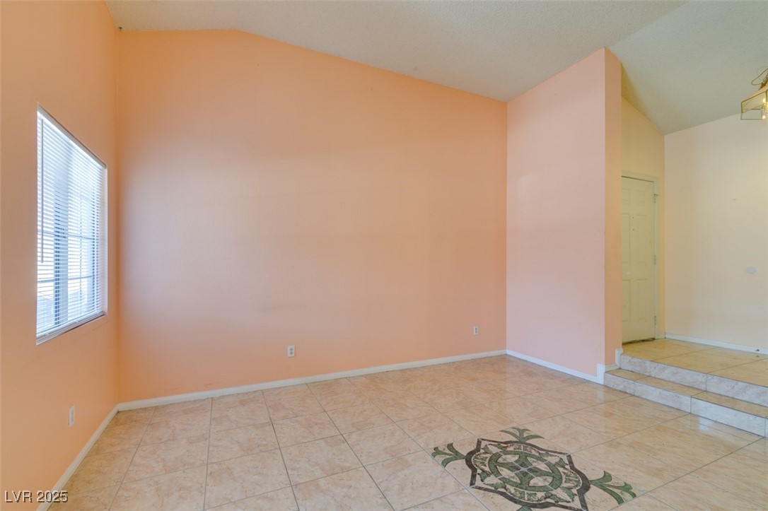 3127 Kennewick Drive