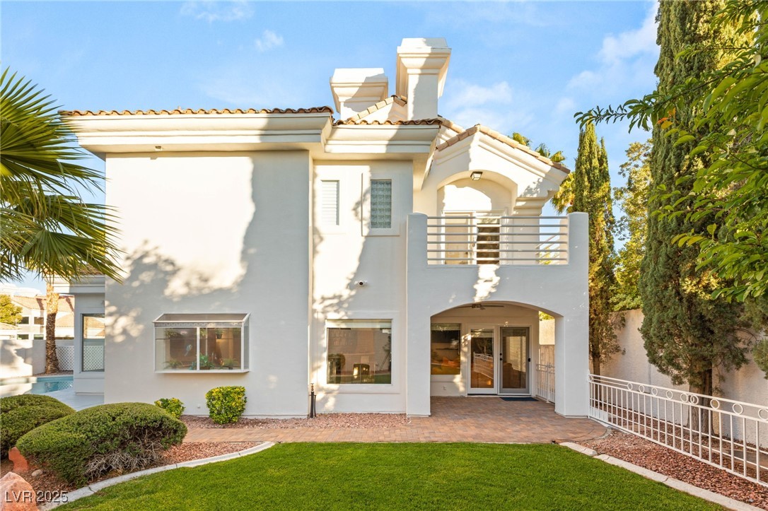 8100 Lake Hills Drive
