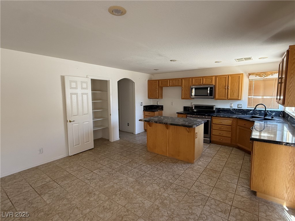 925 Scarlet Haze Avenue