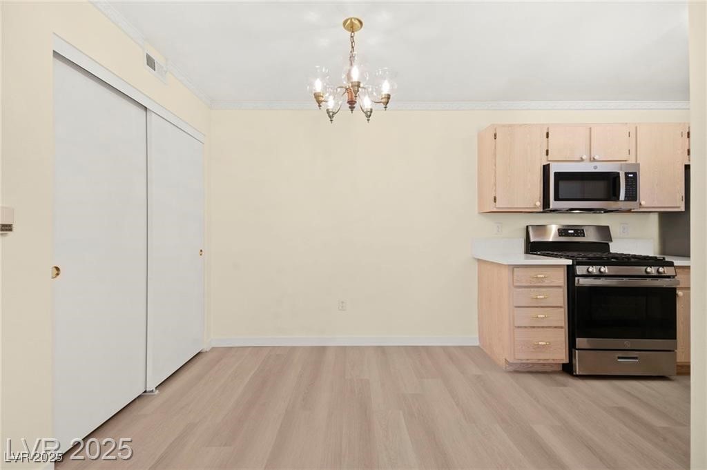 7885 West Flamingo Road 1131
