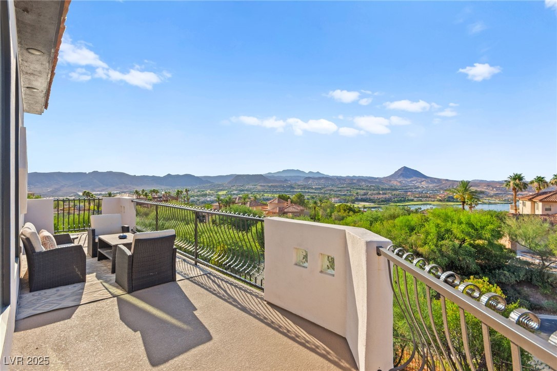 4 Via Vittorio Place