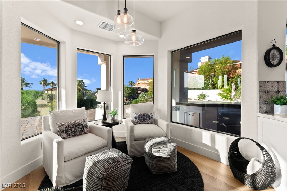 4 Via Vittorio Place
