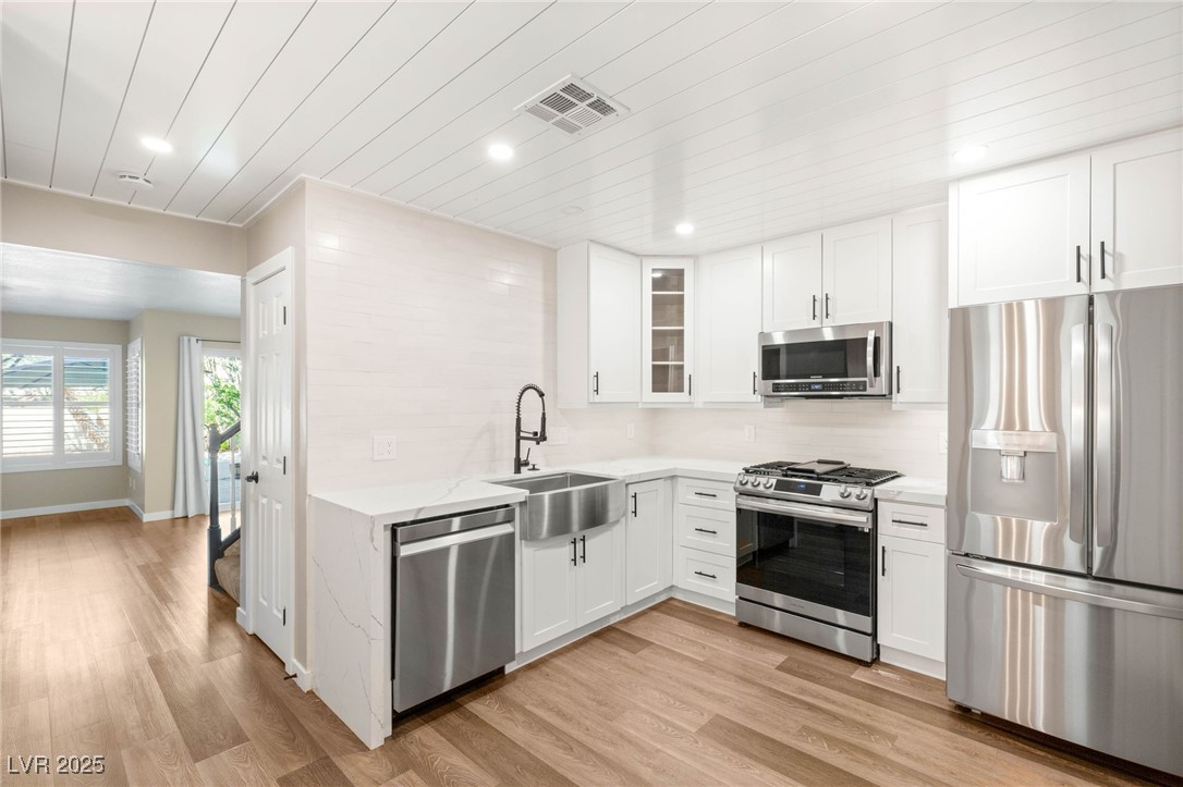 1125 Lumina Court