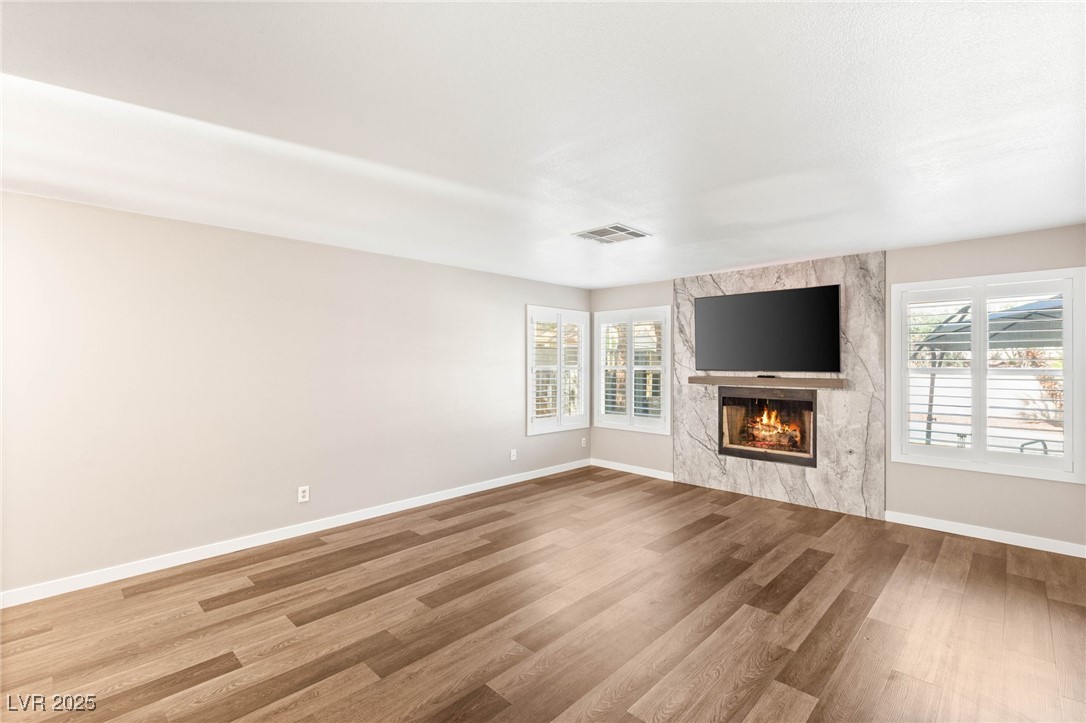 1125 Lumina Court