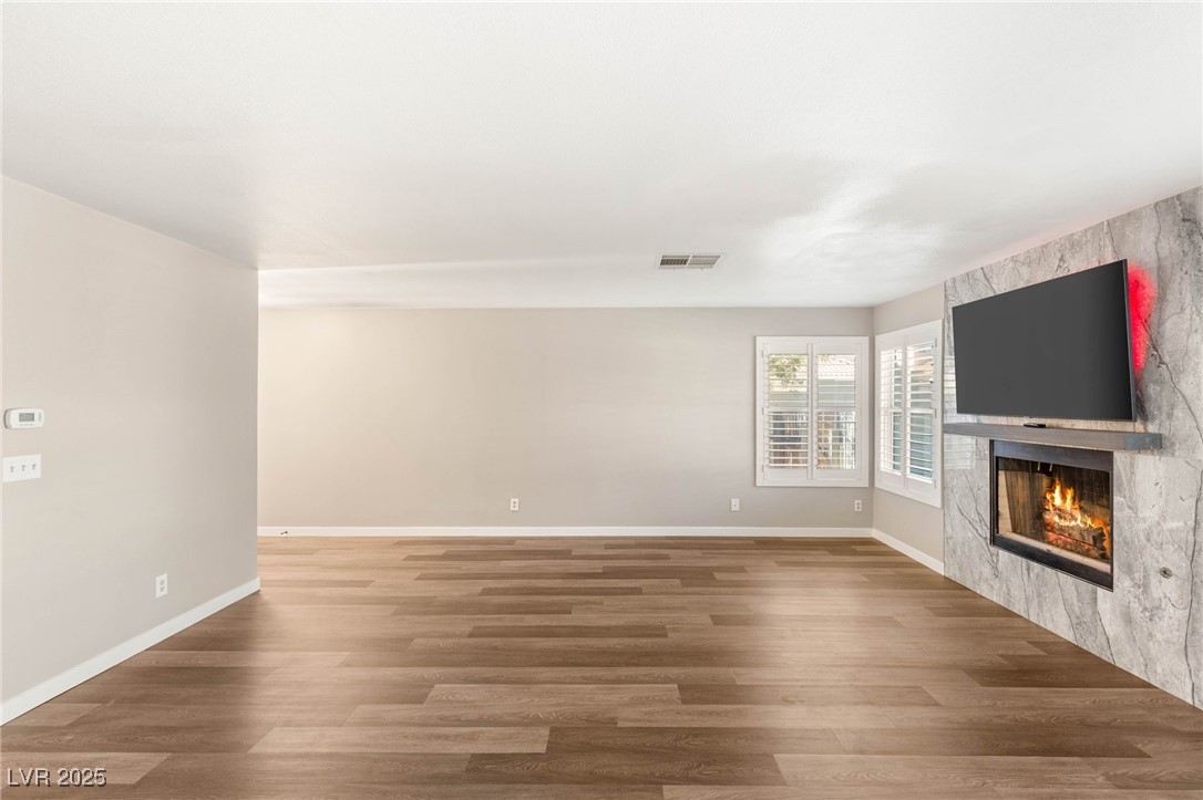 1125 Lumina Court