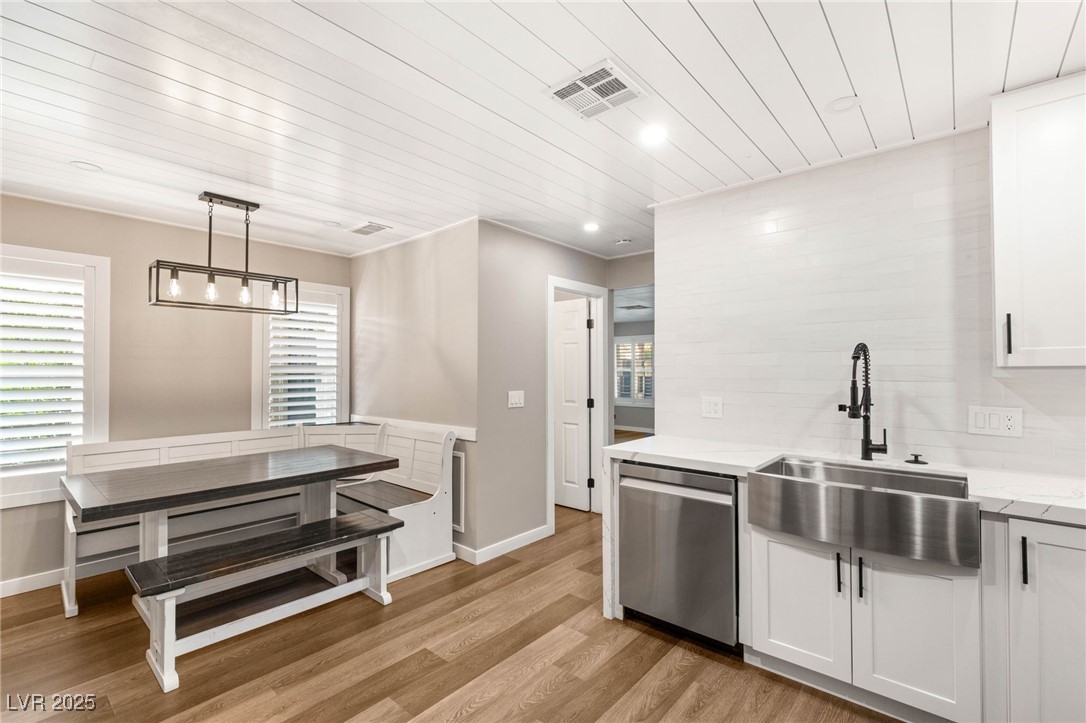 1125 Lumina Court