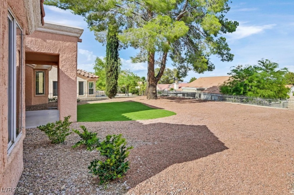 2820 Golf Links Drive